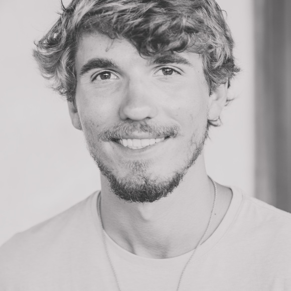 Meet your Posher, Eric - Picture 1 of 2